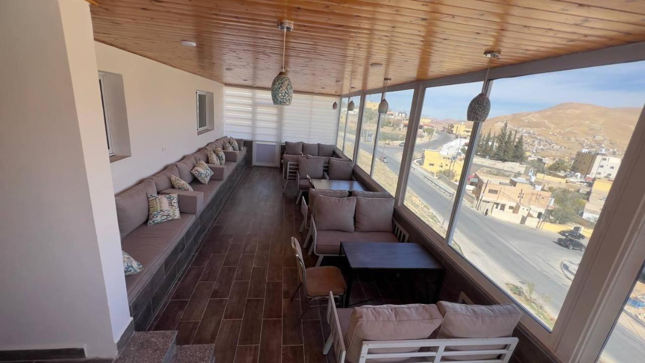 Beit Alshabaan Inn Wadi Musa Exterior photo