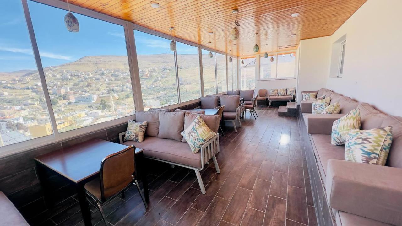 Beit Alshabaan Inn Wadi Musa Exterior photo