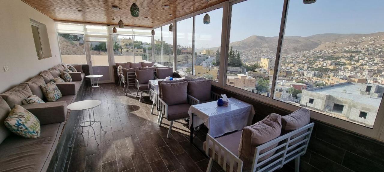 Beit Alshabaan Inn Wadi Musa Exterior photo